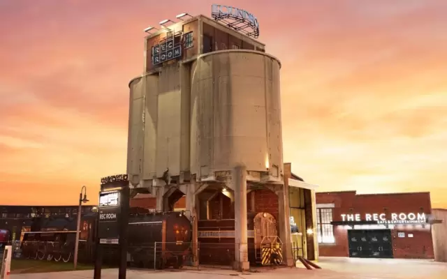 The Rec Room Toronto: Barcade, Eats & Games Guide (2026)