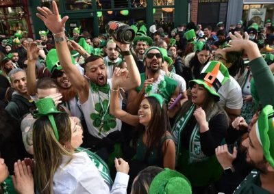 st patricks day pub crawl